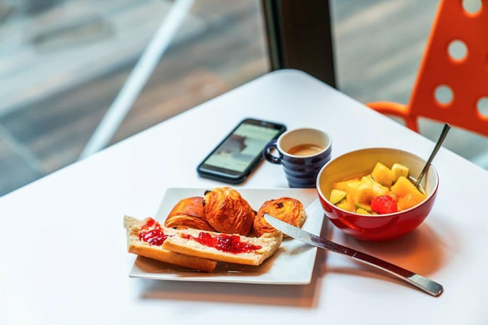 Ibis Styles Paris La Defense Courbevoie Hotel Bagian luar foto