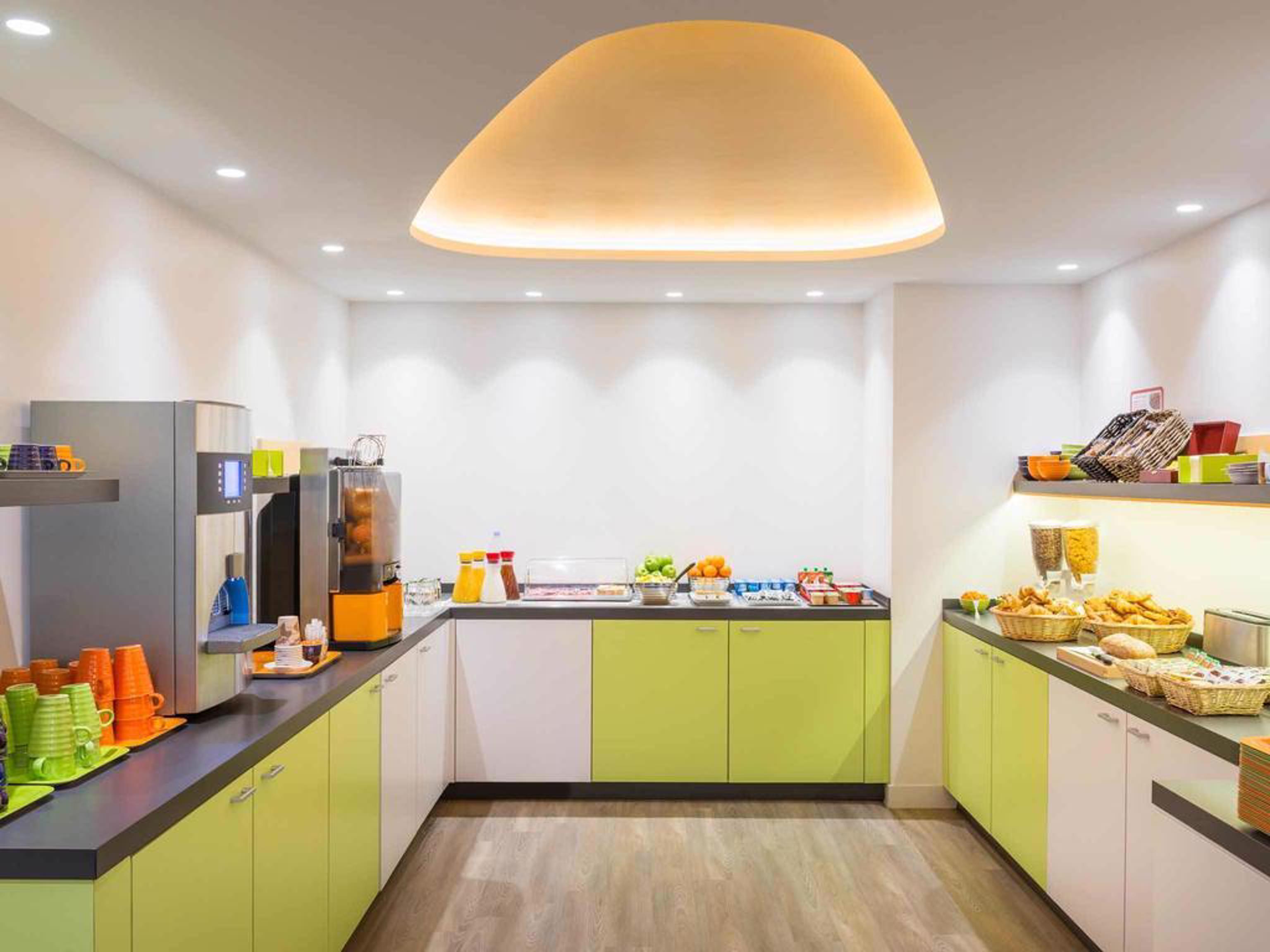 Ibis Styles Paris La Defense Courbevoie Hotel Bagian luar foto